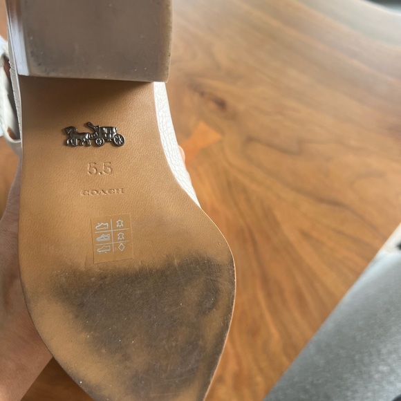 Coach women’s boots - Picture 3 of 3